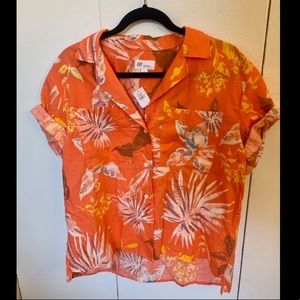 *NEW with tags* Fitted Hawaiian shirt